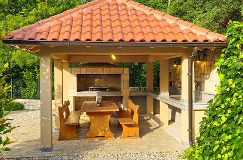 Photo 20 - 4 bedroom House in Dobrinj with private pool and garden