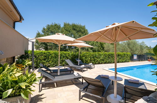 Foto 55 - Casa de 4 quartos em Dobrinj com piscina privada e jardim