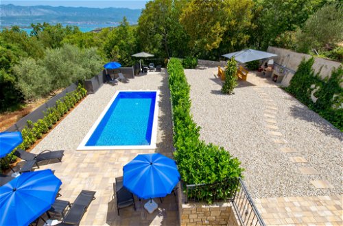 Foto 34 - Casa con 4 camere da letto a Dobrinj con piscina privata e vista mare