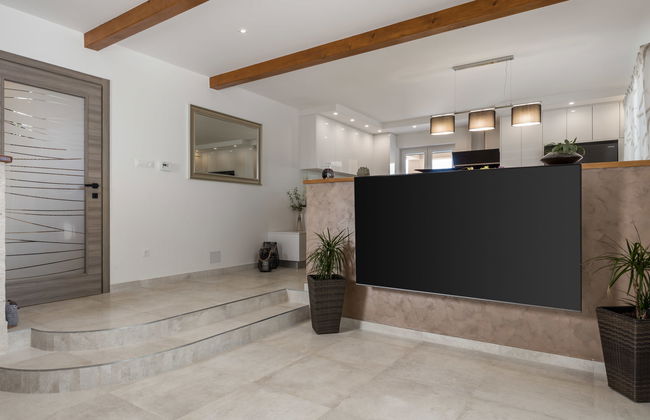 Casa de 5 quartos em Dobrinj com piscina privada e jardim - Foto 13