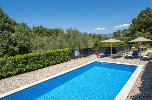 Foto 30 - Casa de 4 quartos em Dobrinj com piscina privada e jardim