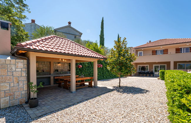Casa de 5 quartos em Dobrinj com piscina privada e jardim - Foto 21