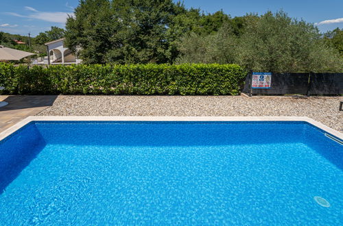 Foto 47 - Casa de 4 quartos em Dobrinj com piscina privada e jardim
