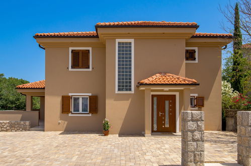 Photo 38 - Maison de 4 chambres à Dobrinj avec piscine privée et jardin