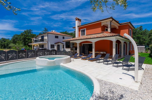 Foto 48 - Casa con 3 camere da letto a Brtonigla con piscina privata e vista mare