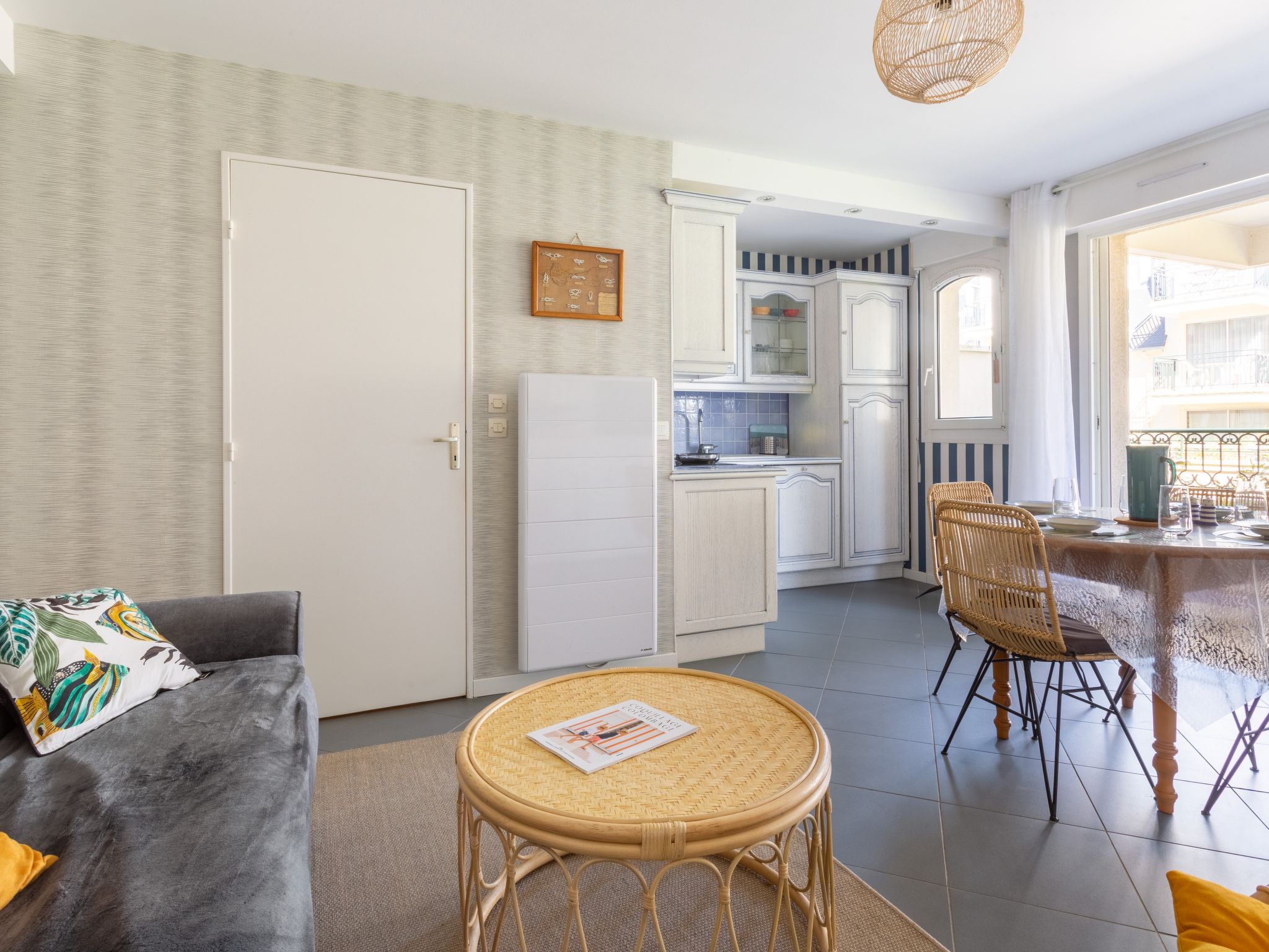 Foto 7 - Appartamento con 1 camera da letto a Cabourg con terrazza e vista mare