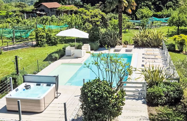 Casa de 6 quartos em Besozzo com piscina privada e jardim - Foto 3