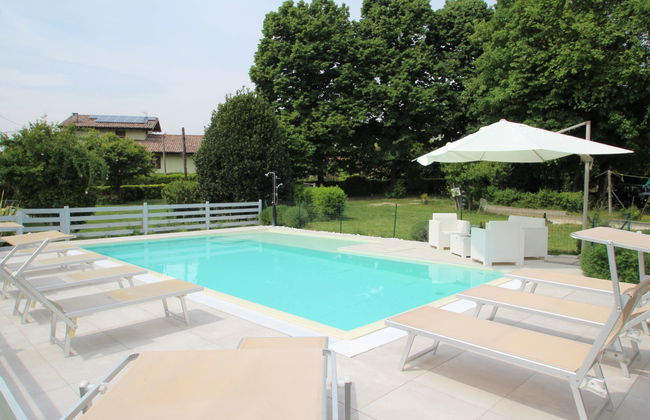 Casa de 6 quartos em Besozzo com piscina privada e jardim - Foto 36