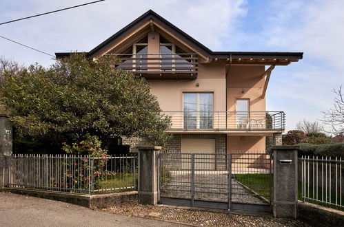 Foto 40 - Casa con 4 camere da letto a Besozzo con piscina privata e vista sulle montagne