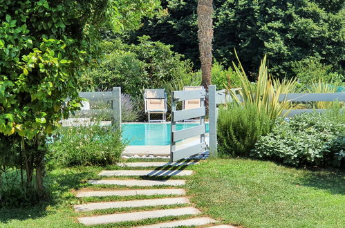 Foto 40 - Casa de 4 habitaciones en Besozzo con piscina privada y jardín