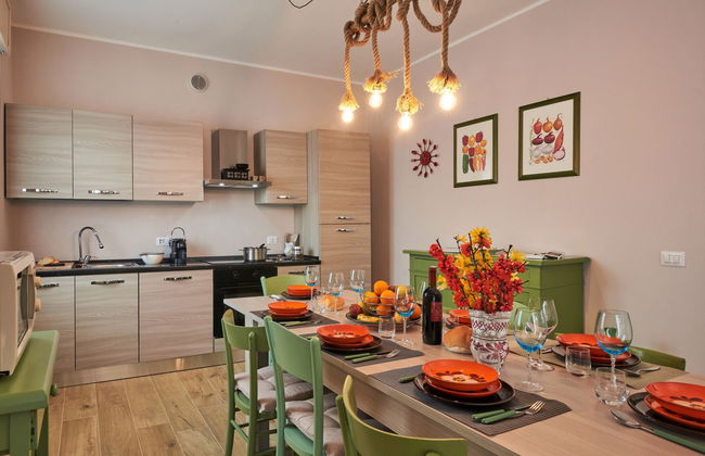 Casa de 6 quartos em Besozzo com piscina privada e jardim - Foto 10