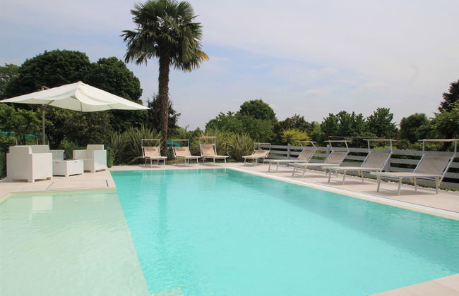 Casa de 6 quartos em Besozzo com piscina privada e jardim - Foto 4