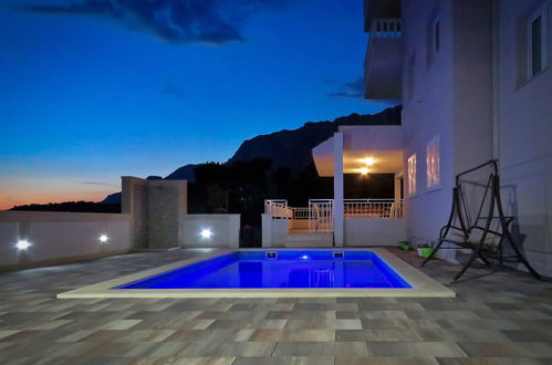Photo 35 - Maison de 6 chambres à Makarska avec piscine privée et vues à la mer