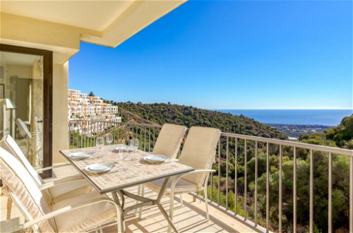 Photo 2 - Appartement de 2 chambres à Marbella avec piscine et vues à la mer