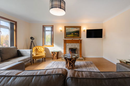 Photo 10 - 4 bedroom House in Inverness-Shire with garden and mountain view