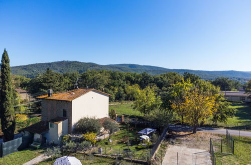 Foto 39 - Casa de 3 quartos em Bucine com piscina privada e jardim