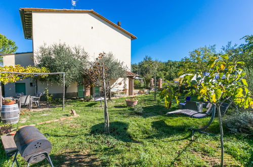 Foto 44 - Casa de 3 quartos em Bucine com piscina privada e jardim