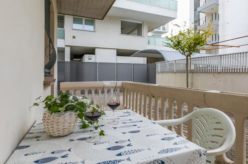 Photo 21 - 1 bedroom Apartment in Lignano Sabbiadoro with terrace and sea view