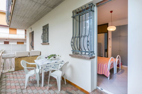 Photo 20 - 1 bedroom Apartment in Lignano Sabbiadoro with terrace and sea view