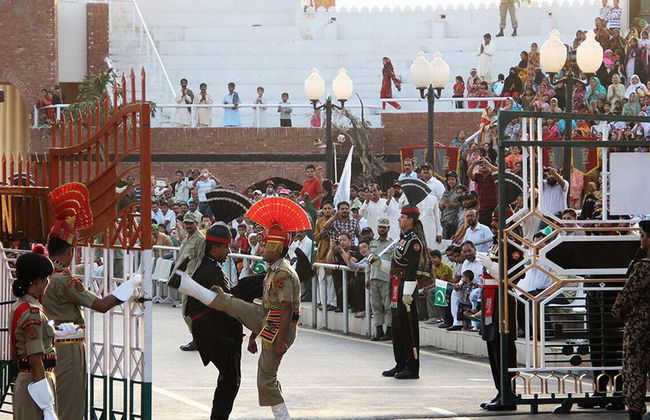 Visita a la Frontera de Wagah - Tour Privado de Medio Día - Foto 3