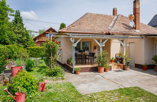 Photo 1 - Maison de 2 chambres à Fonyód avec jardin et terrasse