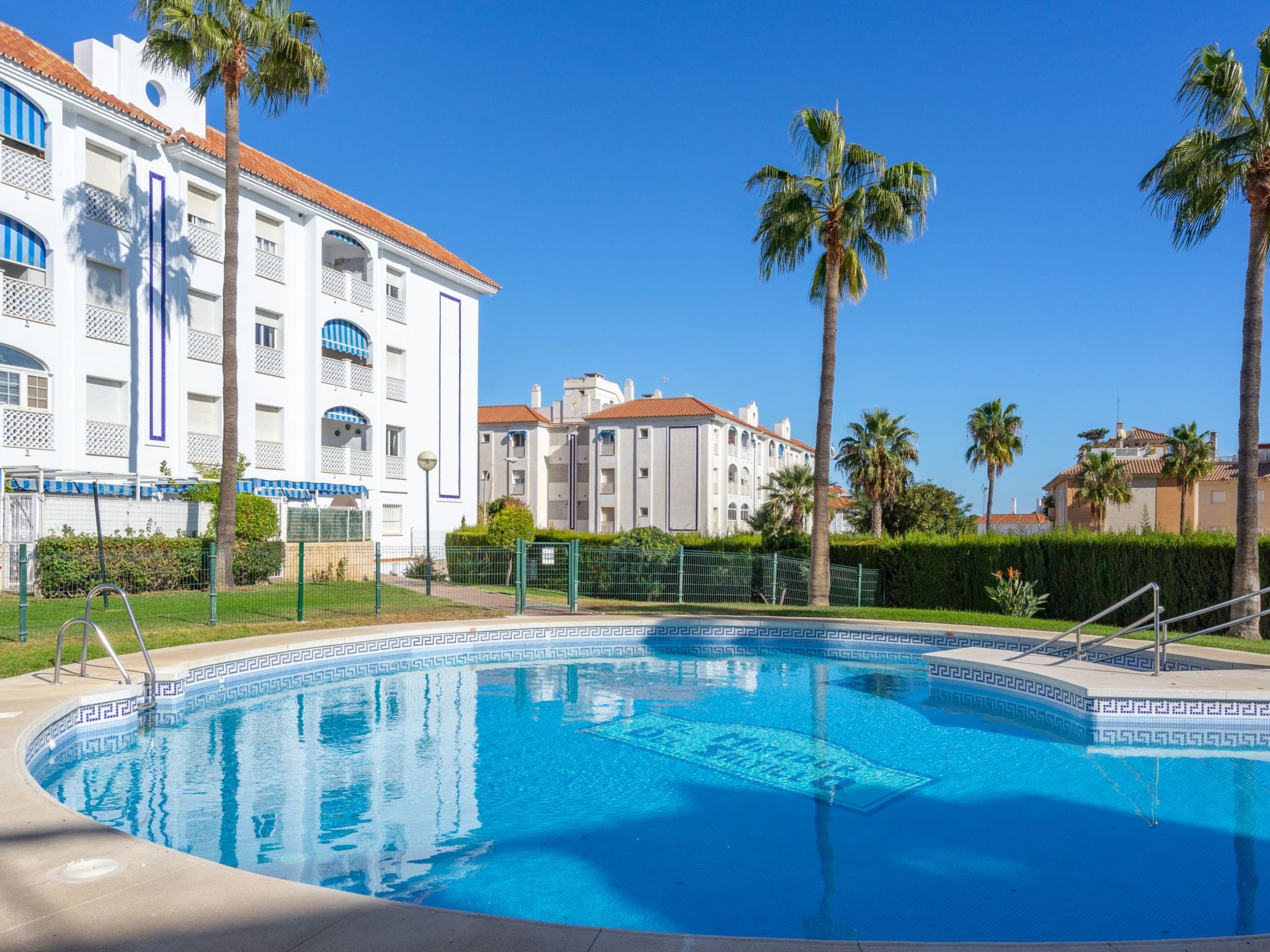 Foto 26 - Apartamento de 2 habitaciones en Torremolinos con piscina y vistas al mar