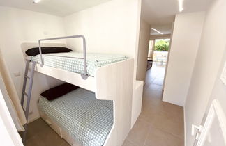 Foto 3 - Appartamento con 1 camera da letto a Saint-Raphaël con piscina e vista mare