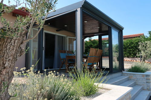 Photo 11 - Maison de 2 chambres à Labin avec piscine privée et jardin