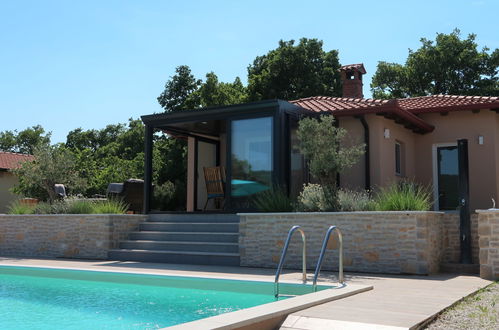 Photo 1 - Maison de 2 chambres à Labin avec piscine privée et jardin