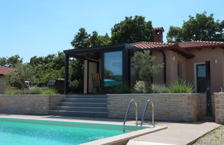 Foto 1 - Casa de 2 habitaciones en Labin con piscina privada y vistas al mar