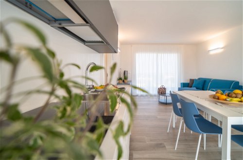 Foto 8 - Apartamento de 2 habitaciones en Lignano Sabbiadoro con vistas al mar