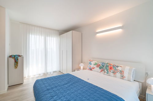 Foto 5 - Apartamento de 2 quartos em Lignano Sabbiadoro com vistas do mar