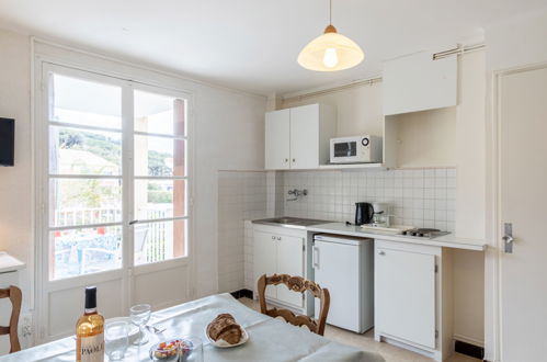 Foto 8 - Apartamento de 1 quarto em Saint-Cyr-sur-Mer com terraço e vistas do mar