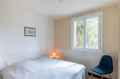 Foto 11 - Apartamento de 1 habitación en Saint-Cyr-sur-Mer con terraza y vistas al mar