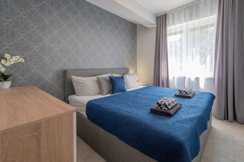 Foto 14 - Appartamento con 2 camere da letto a Lovran con piscina e terrazza