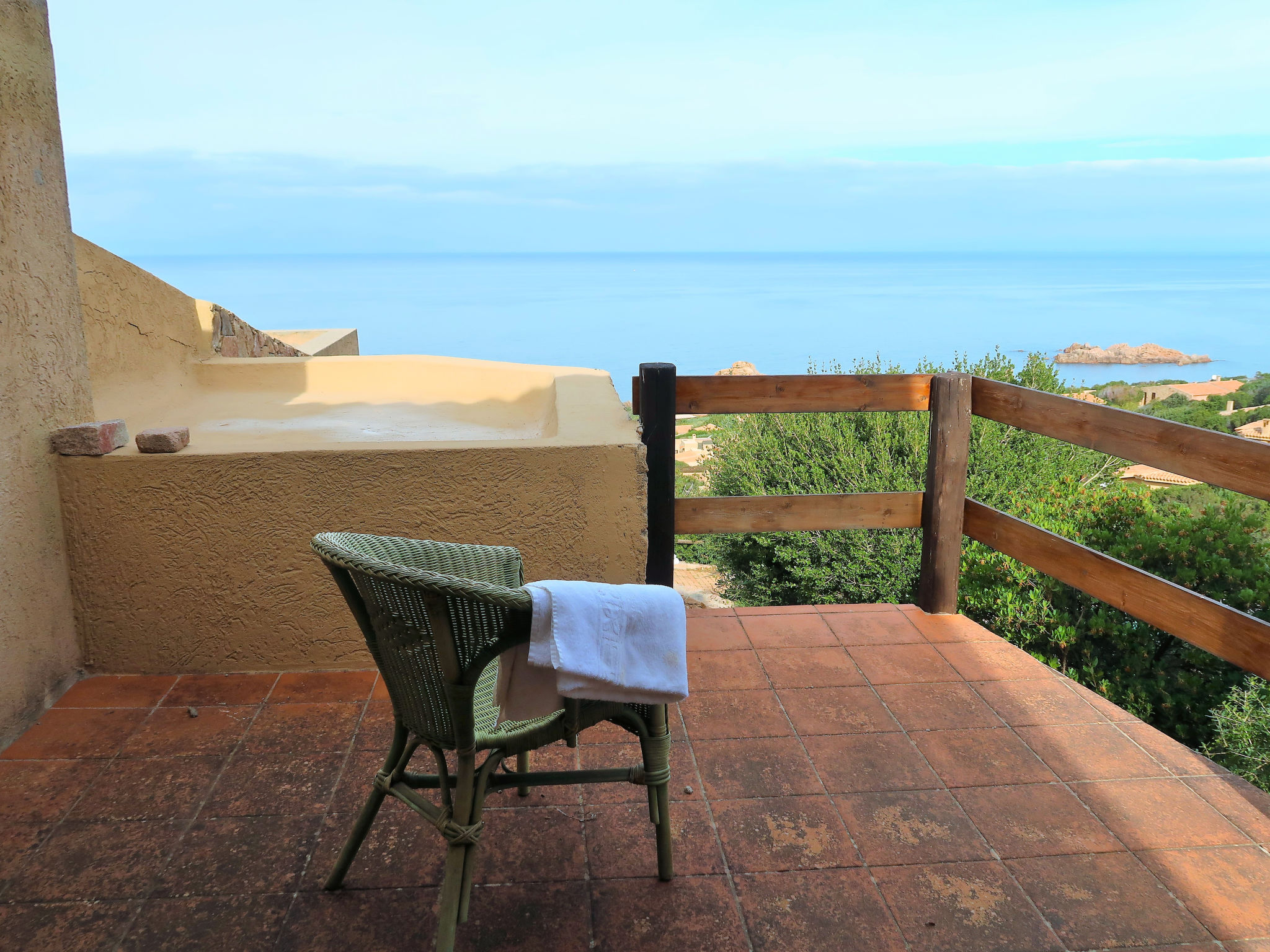 Photo 4 - Maison de 2 chambres à Trinità d'Agultu e Vignola avec jardin et vues à la mer