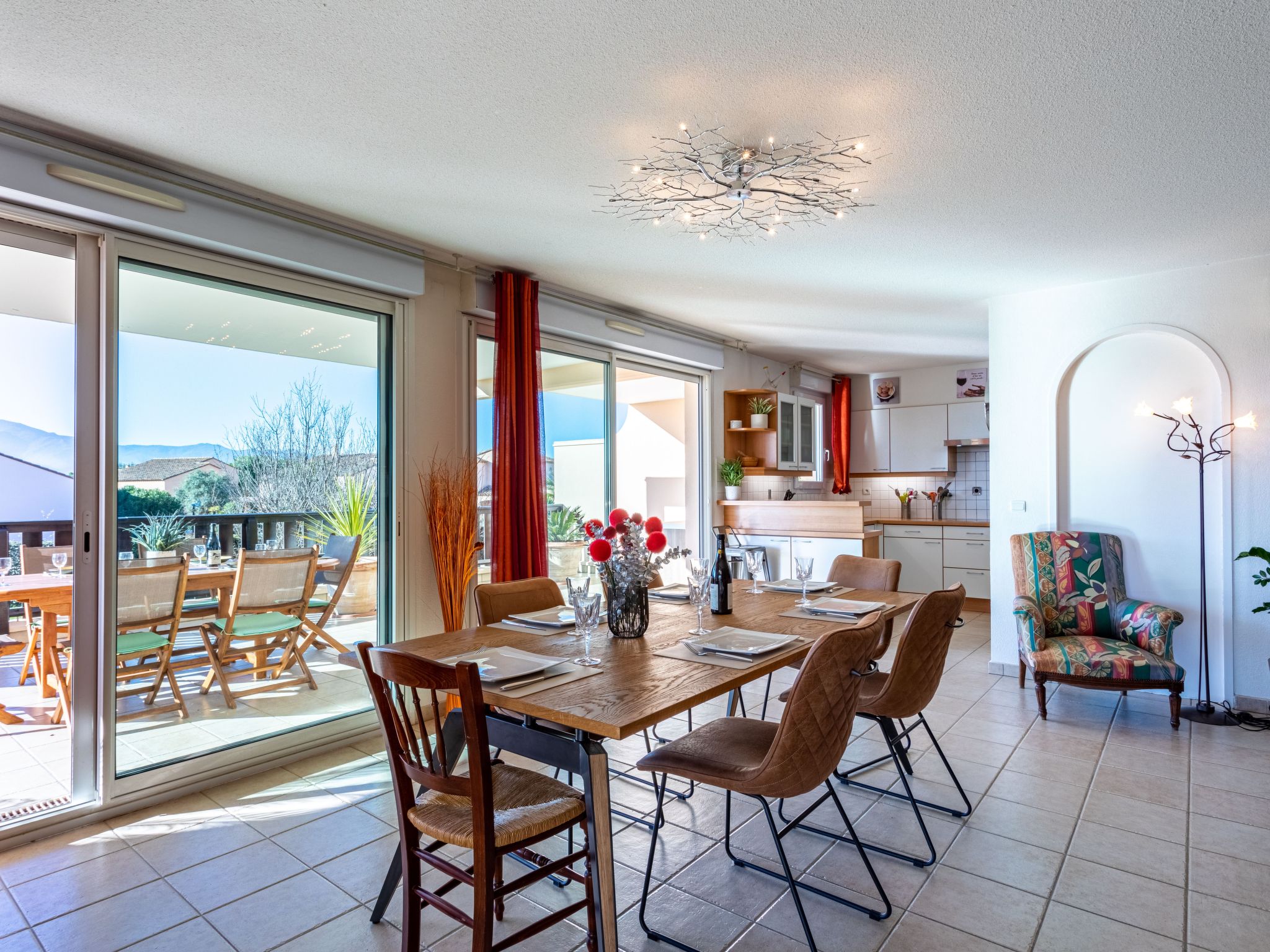Foto 1 - Apartamento de 3 quartos em Saint-Cyprien com piscina e vistas do mar