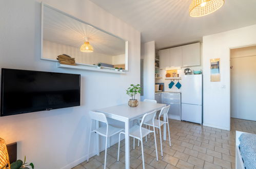 Foto 5 - Apartamento de 1 habitación en Le Lavandou con terraza y vistas al mar