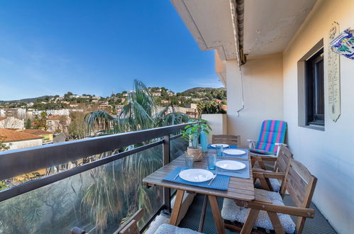 Photo 17 - 1 bedroom Apartment in Le Lavandou with terrace and sea view