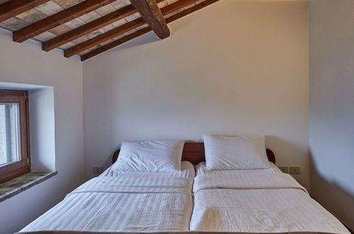 Photo 27 - 2 bedroom House in Caprino Veronese with garden and mountain view