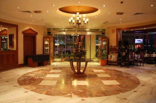 Photo 6 - Regal Plaza Hotel