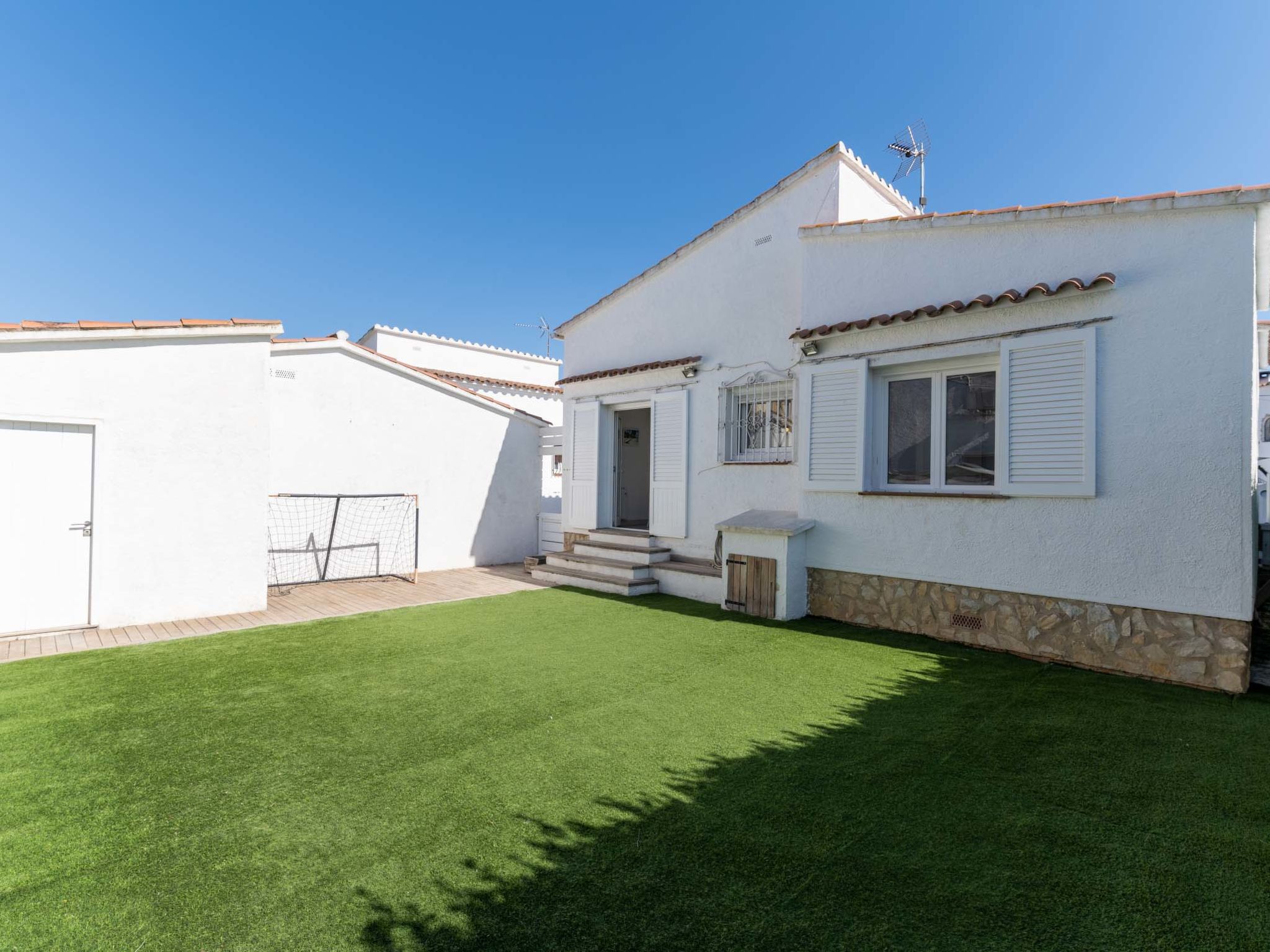 Foto 29 - Casa con 2 camere da letto a Castelló d'Empúries con piscina privata e giardino