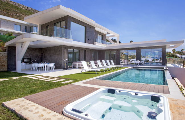Casa de 5 quartos em Jávea com piscina privada e jardim - Foto 1