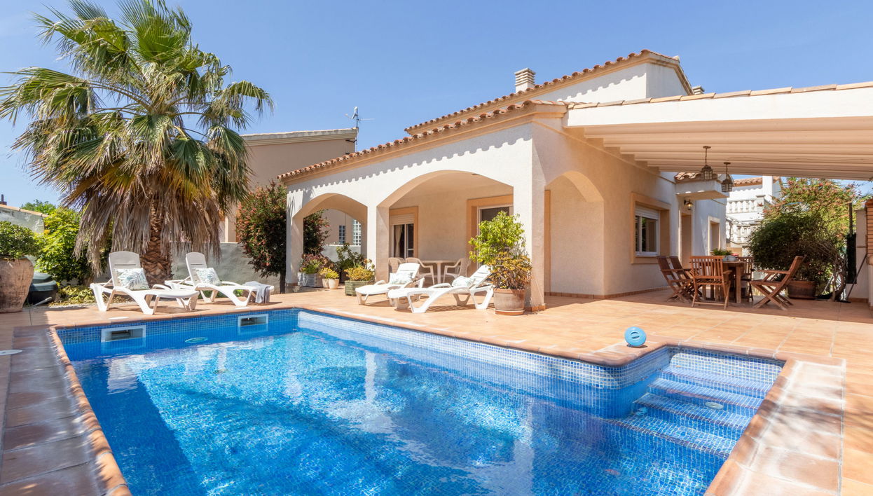 Haus mit 4 Schlafzimmern in Deltebre mit privater pool und garten - Foto 1