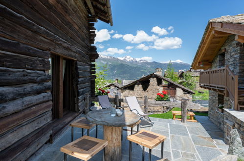 Photo 2 - Maison de 1 chambre à Introd avec vues sur la montagne