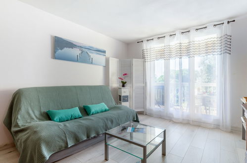 Foto 6 - Apartamento de 1 quarto em Fréjus com jardim