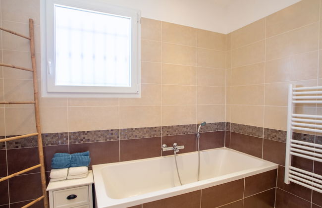Casa con 5 camere da letto a Bormes-les-Mimosas con piscina privata e giardino - Foto 28