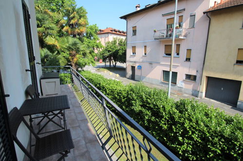 Photo 17 - 2 bedroom Apartment in Luino with mountain view