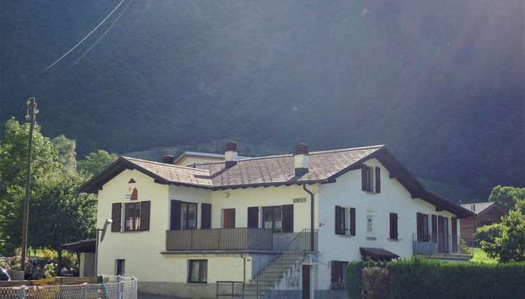 Photo 1 - Maison de 3 chambres à Blenio avec jardin et terrasse