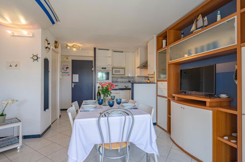 Photo 9 - 1 bedroom Apartment in Royan with private pool and sea view